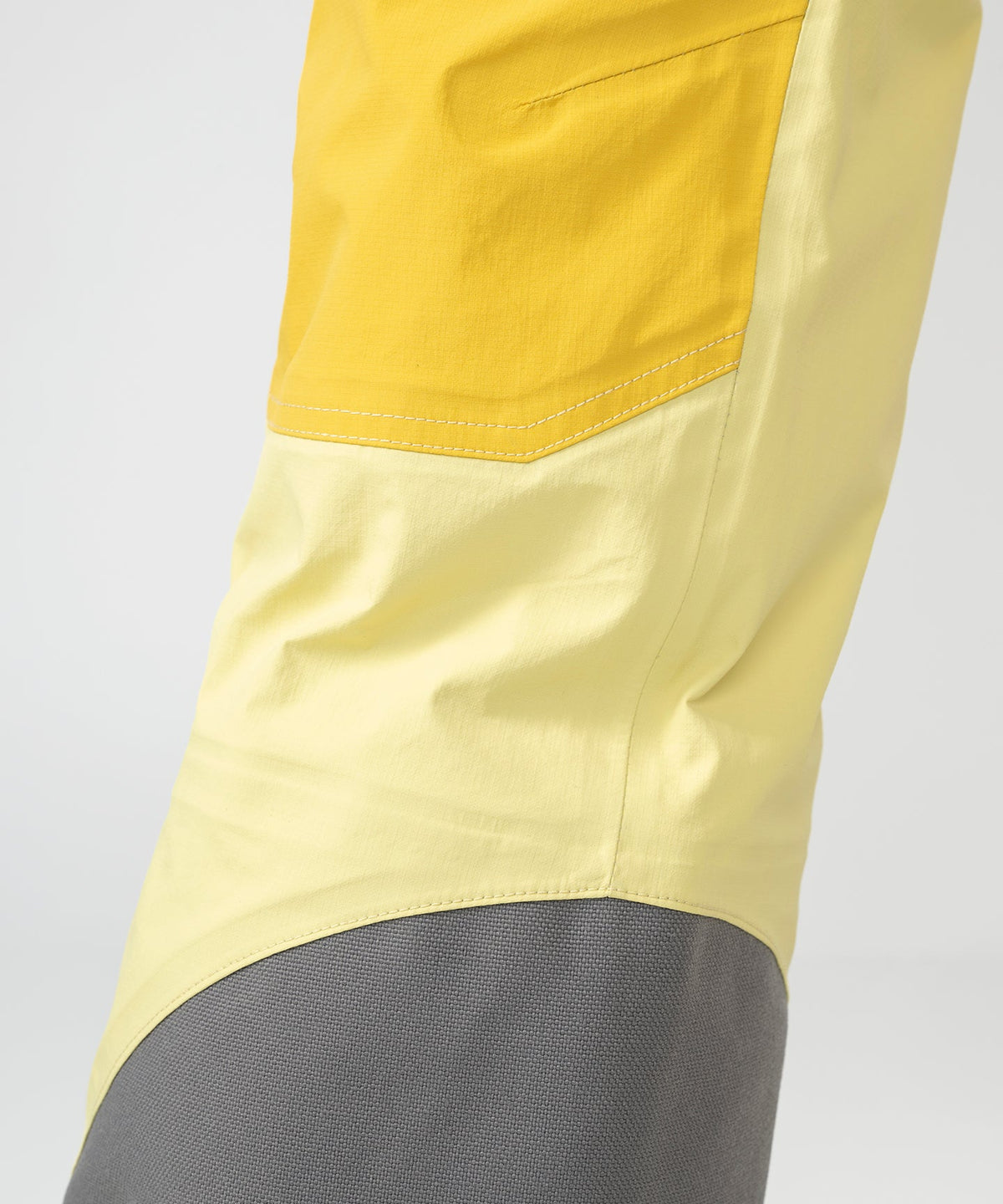 Scarlett 3L Shell Bib Pant Strafe Outerwear