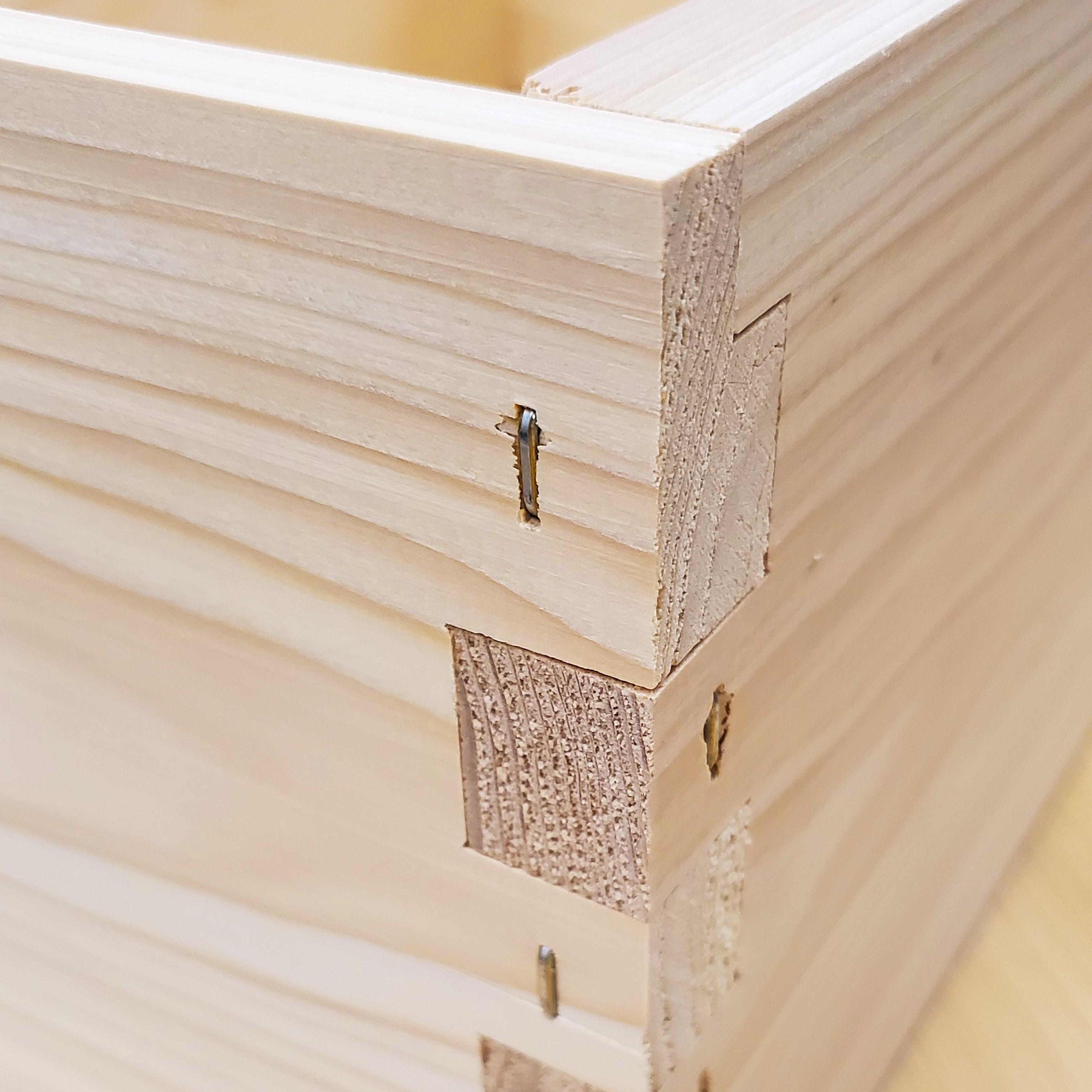 5-Frame Nucleus Hive Kit - Deep Foxhound Bee Company