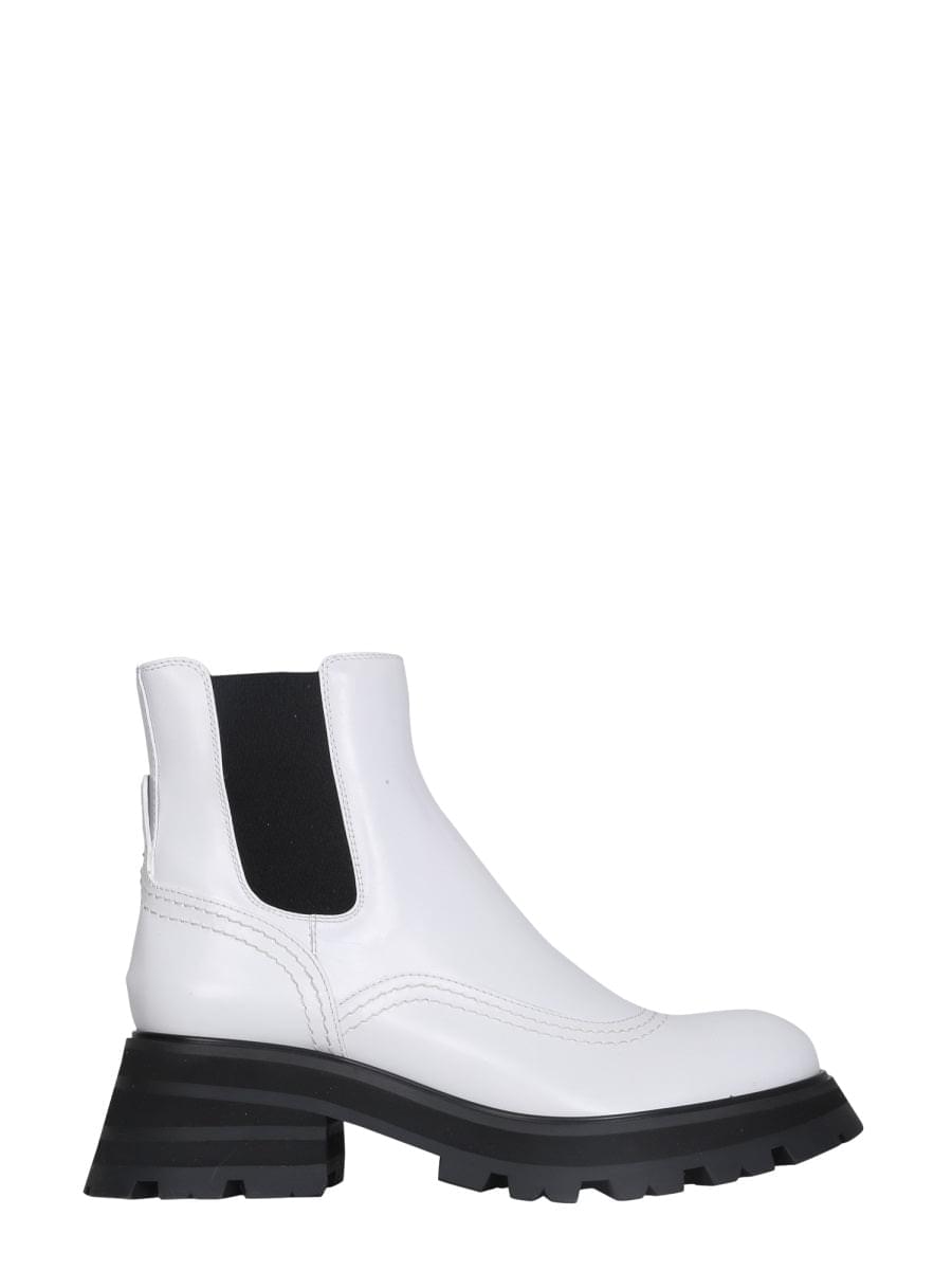 Alexander Mcqueen Women Wander Chelsea Boots