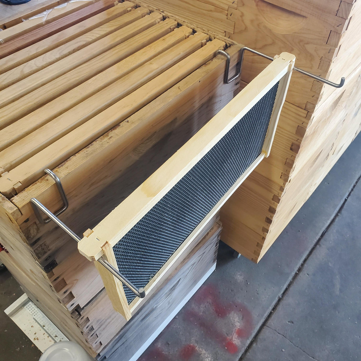 Frame Holder Foxhound Bee Company