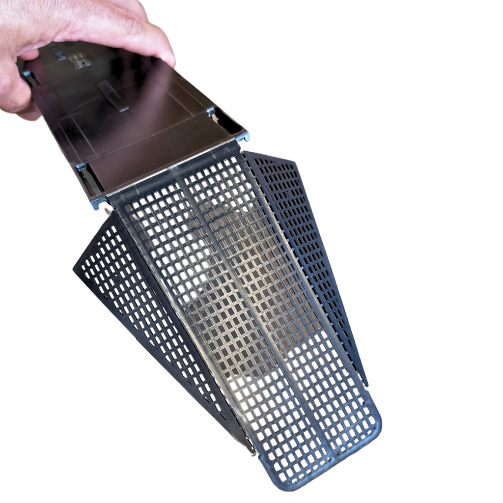 Medium Internal Frame Feeder with Ladders Foxhound Bee Company