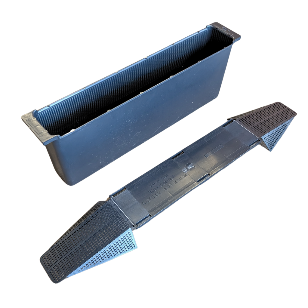 Medium Internal Frame Feeder with Ladders Foxhound Bee Company