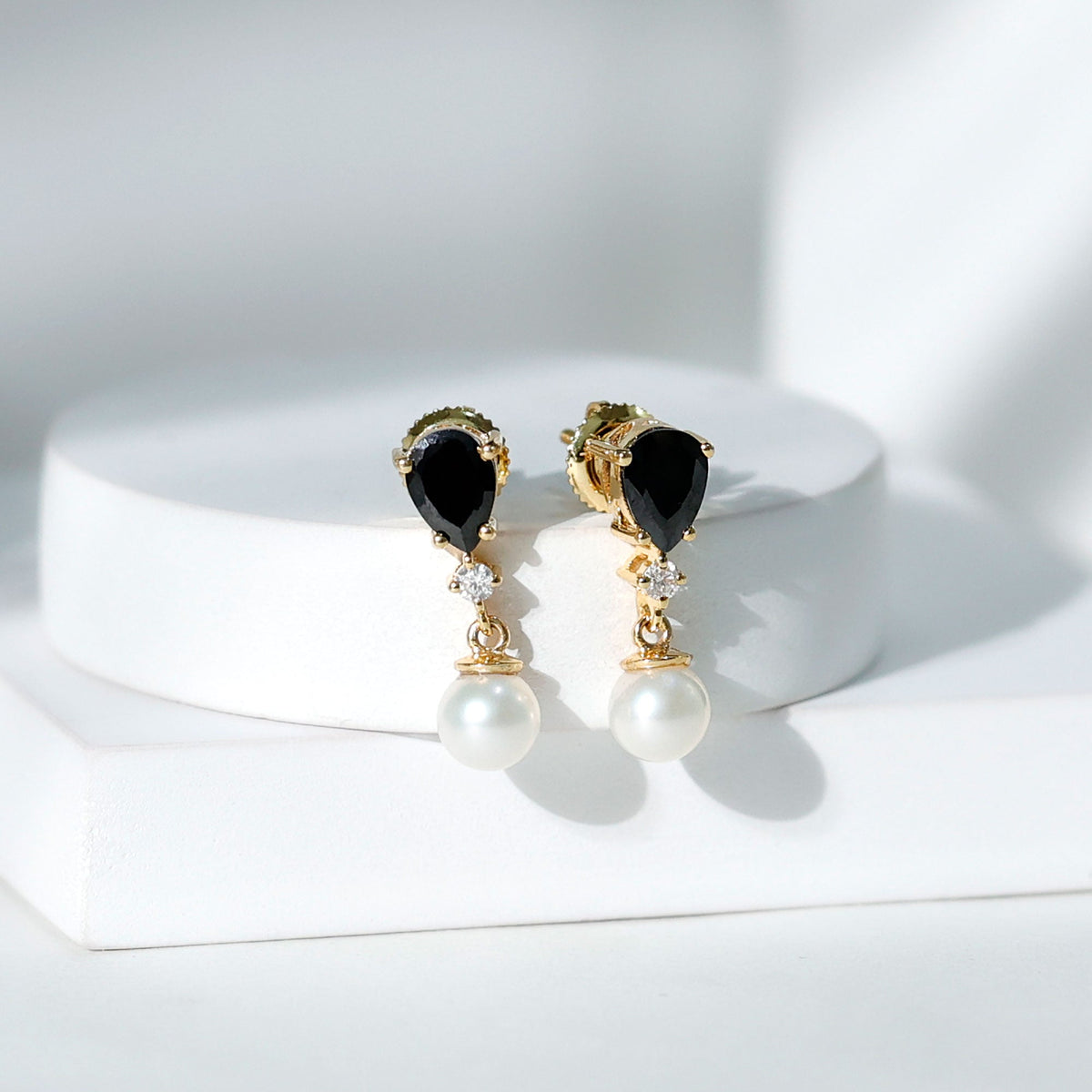 6 Carat Freshwater Pearl Drop Earrings with Black Onyx