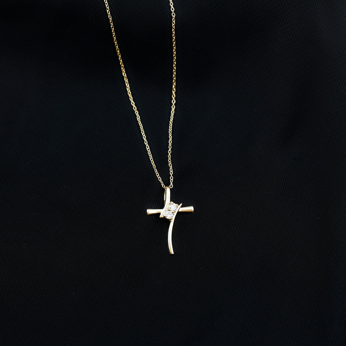 Diamond Cross Pendant Necklace for Women