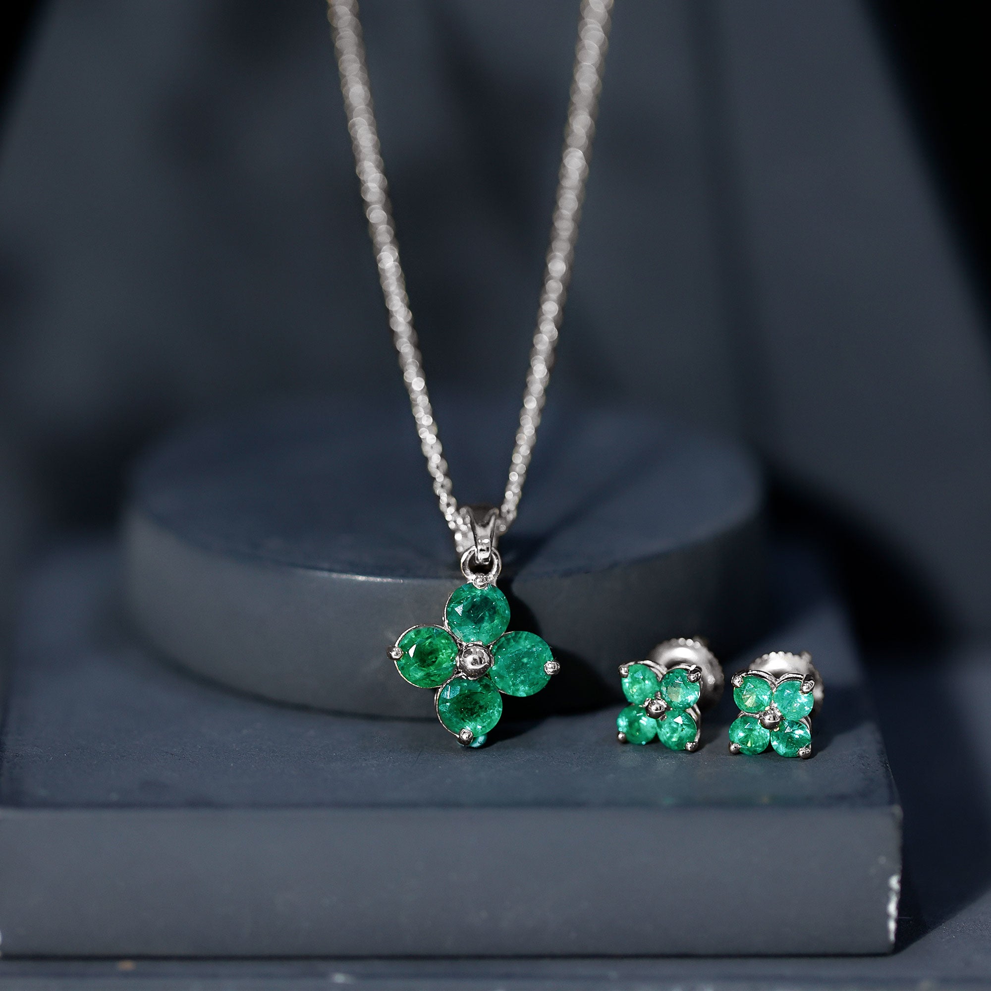 Natural Emerald Clover Jewelry Set for Women