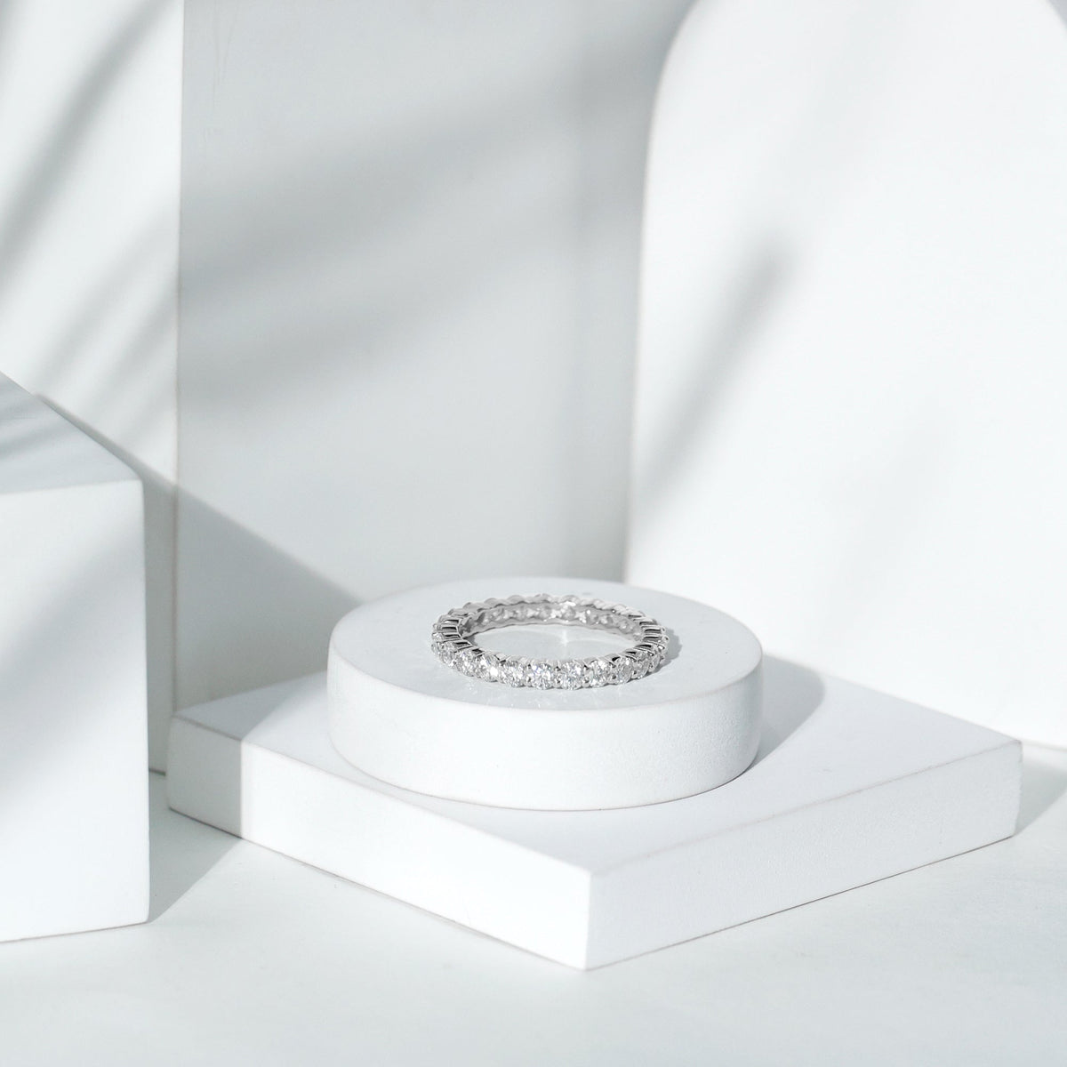 Round Cut Moissanite Simple Eternity Band Ring in Prong Setting
