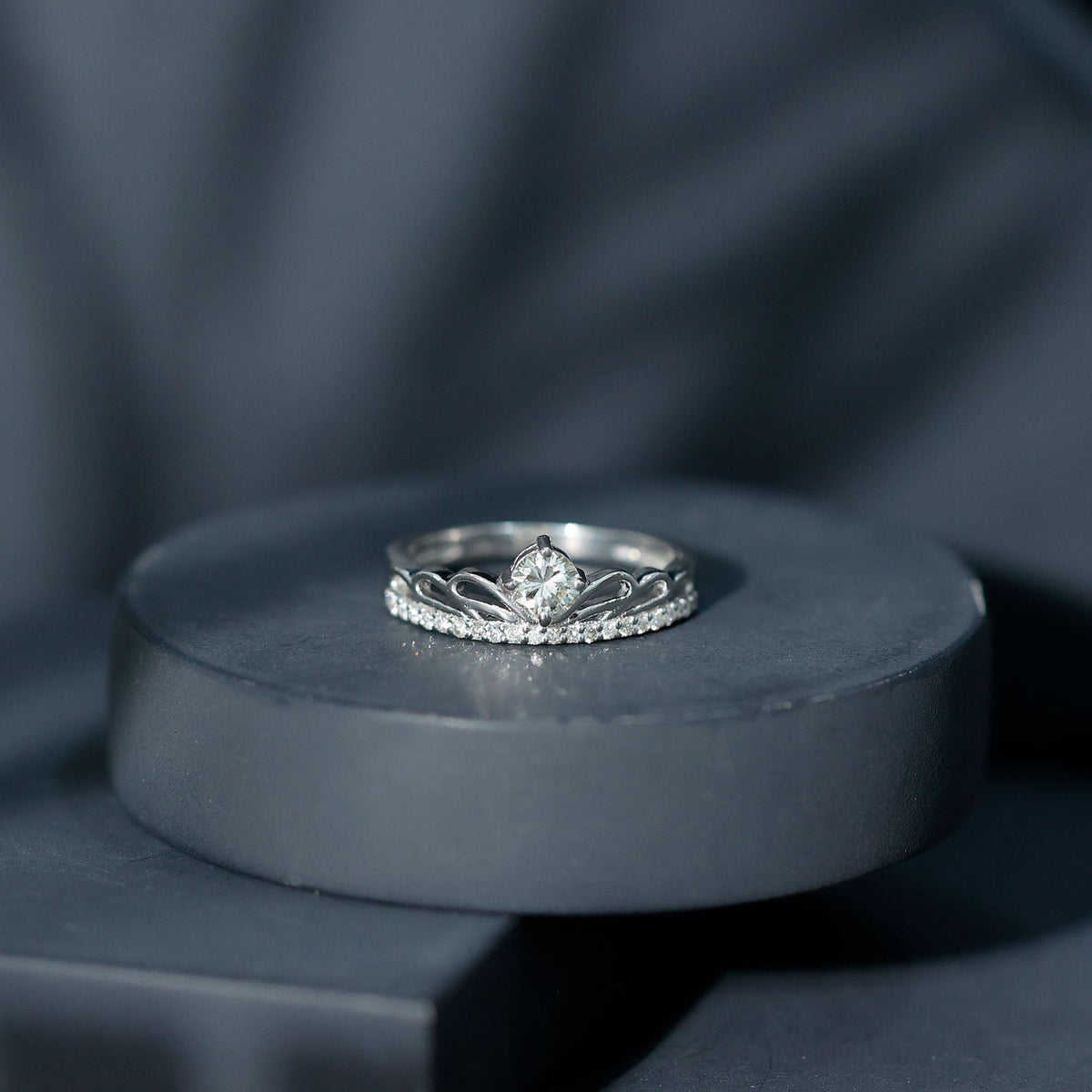 Certified Round Diamond Crown Ring