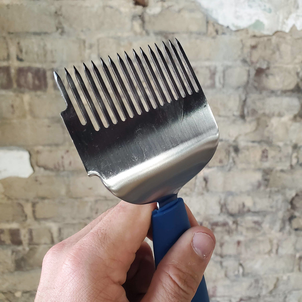 Uncapping Scratcher with Rubber Handle Foxhound Bee Company