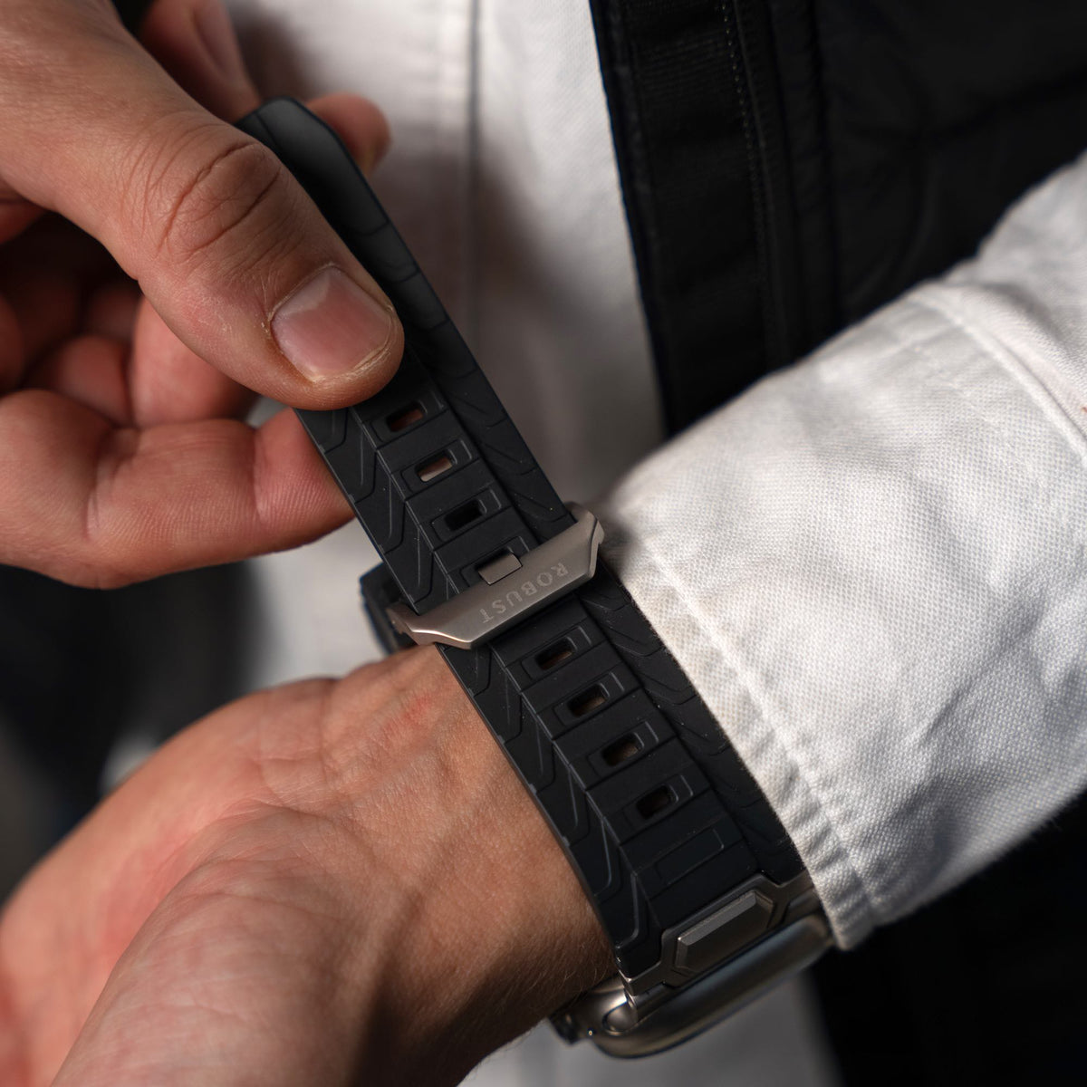 Titan Band FKM1 Robust