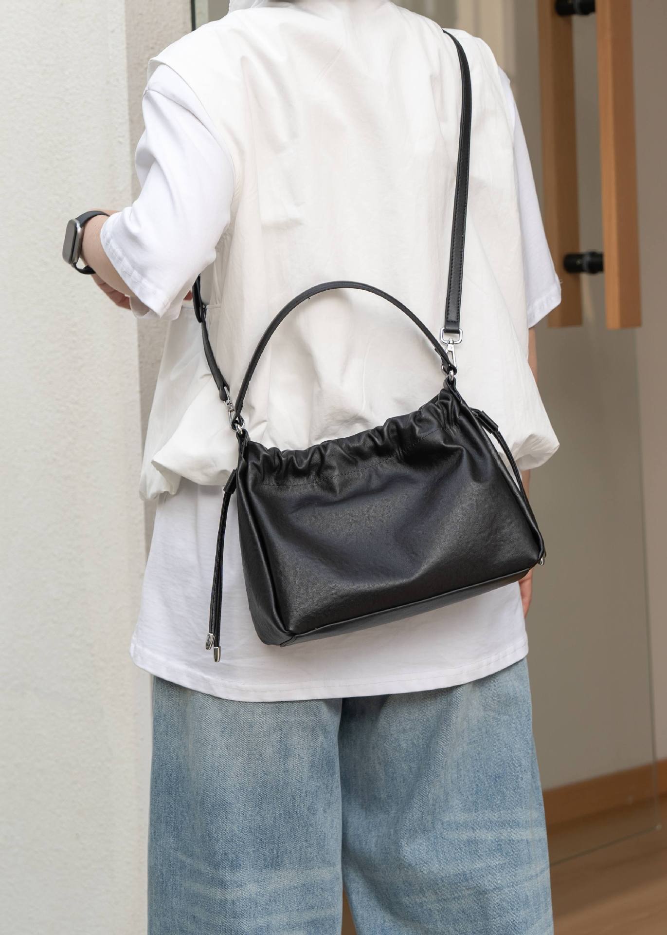 Handbag Versatile And Trendy Can Be Worn As A Shoulder Bag Or Crossbody