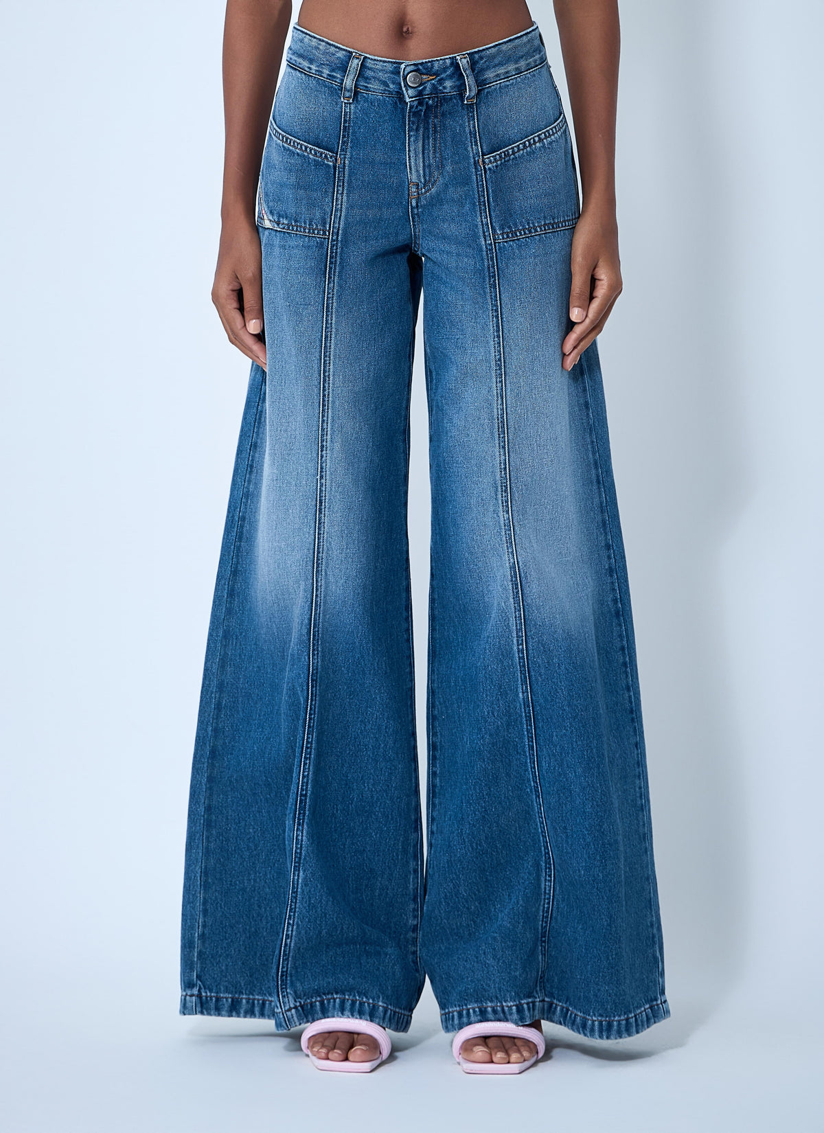 Diesel Women D-Akii Jeans