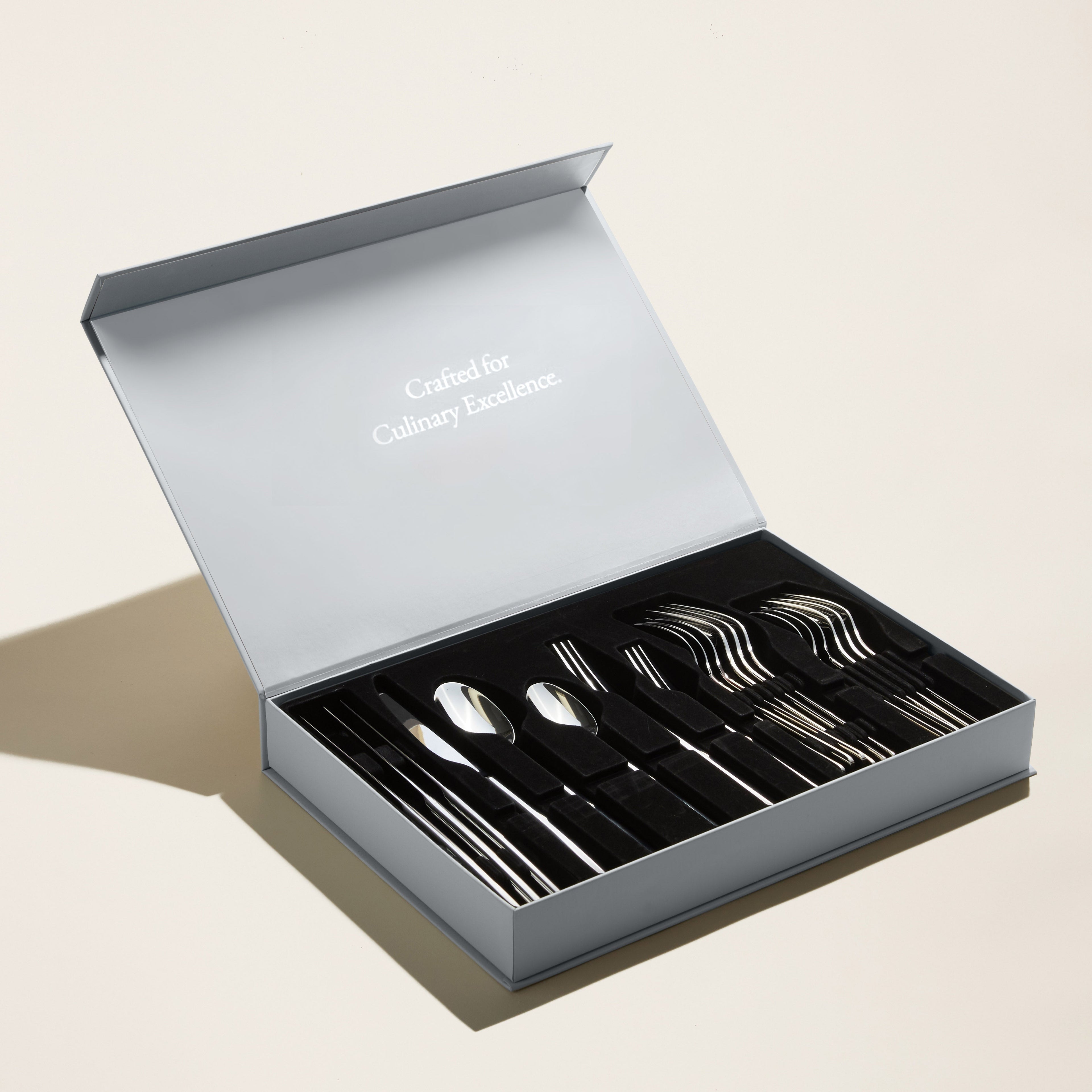 Emilia Mirror 20-Piece Flatware Set Italic